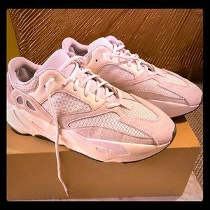 yeezy boost 700 analog